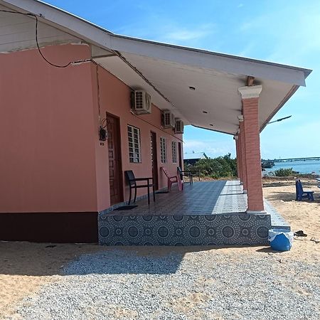 Roomstay Tokbah Demuara Kuala Besut Buitenkant foto