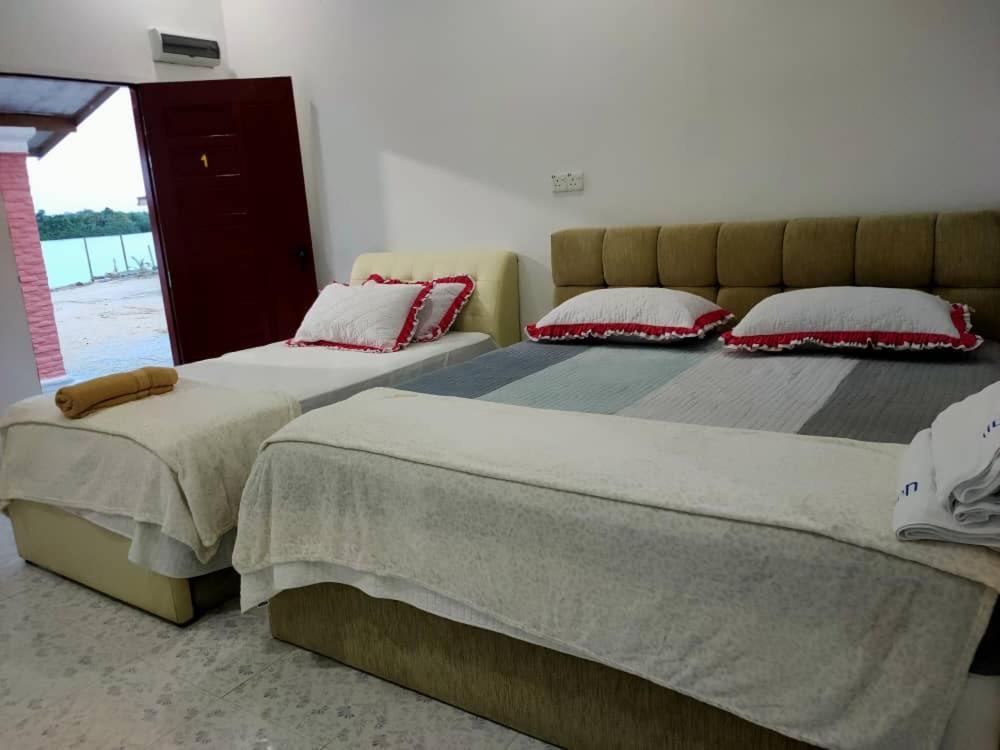 Roomstay Tokbah Demuara Kuala Besut Buitenkant foto