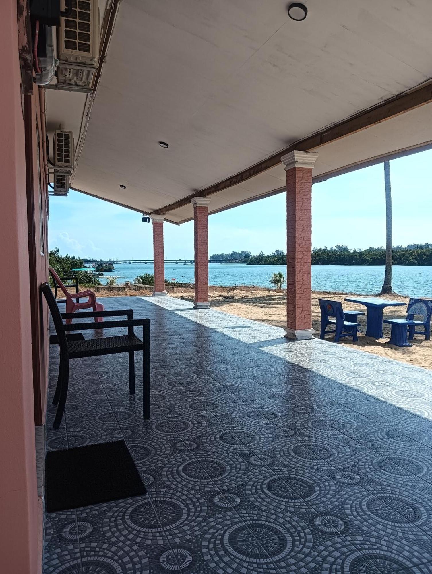 Roomstay Tokbah Demuara Kuala Besut Buitenkant foto